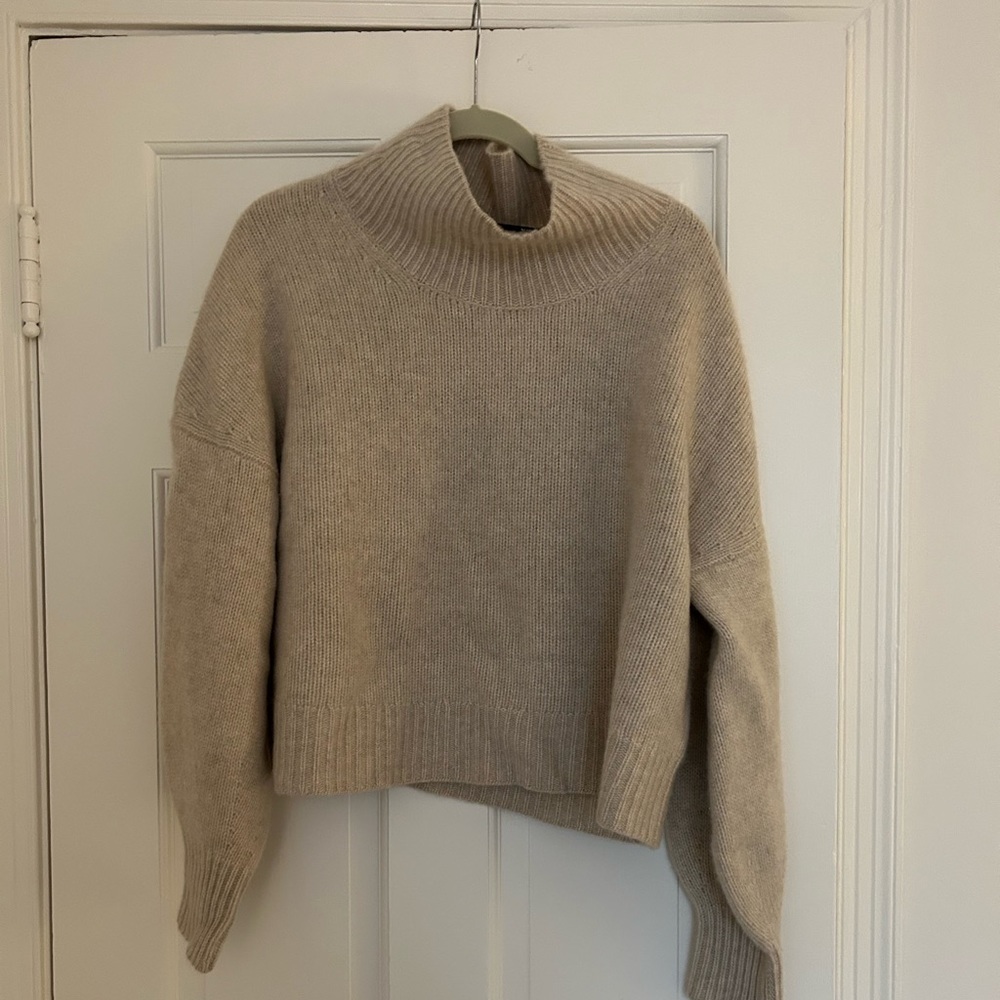 Cashmere sweater